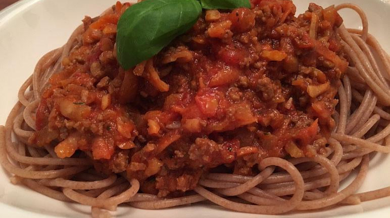 Bolognese Sauce im Multikocher KIC-180 | KeMar GmbH | Kitchenware | Haushaltsgeräte