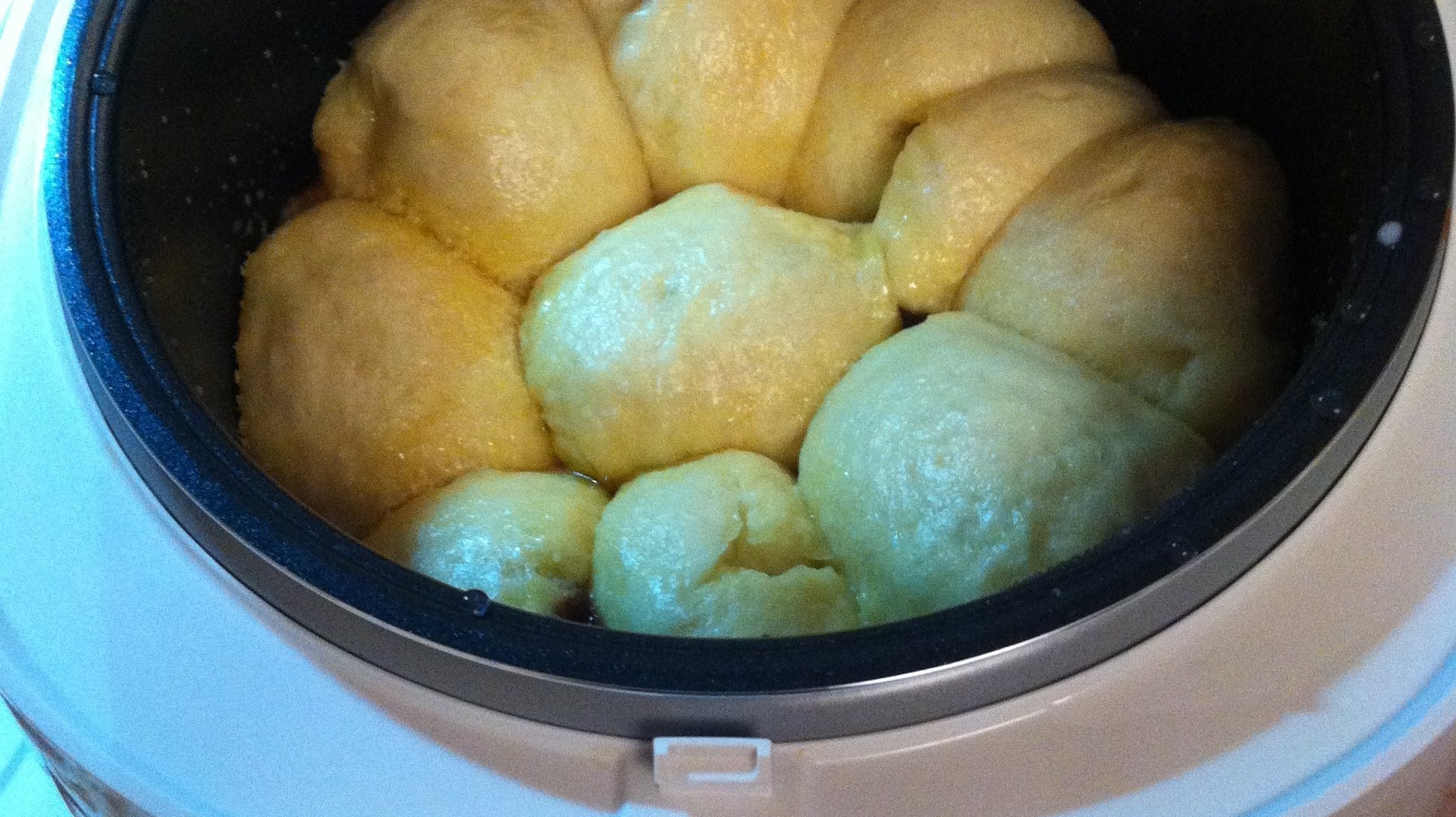 Dampfnudeln / Hefeklöße im Multikocher KRC-140 | KeMar GmbH | Kitchenware | Haushaltsgeräte