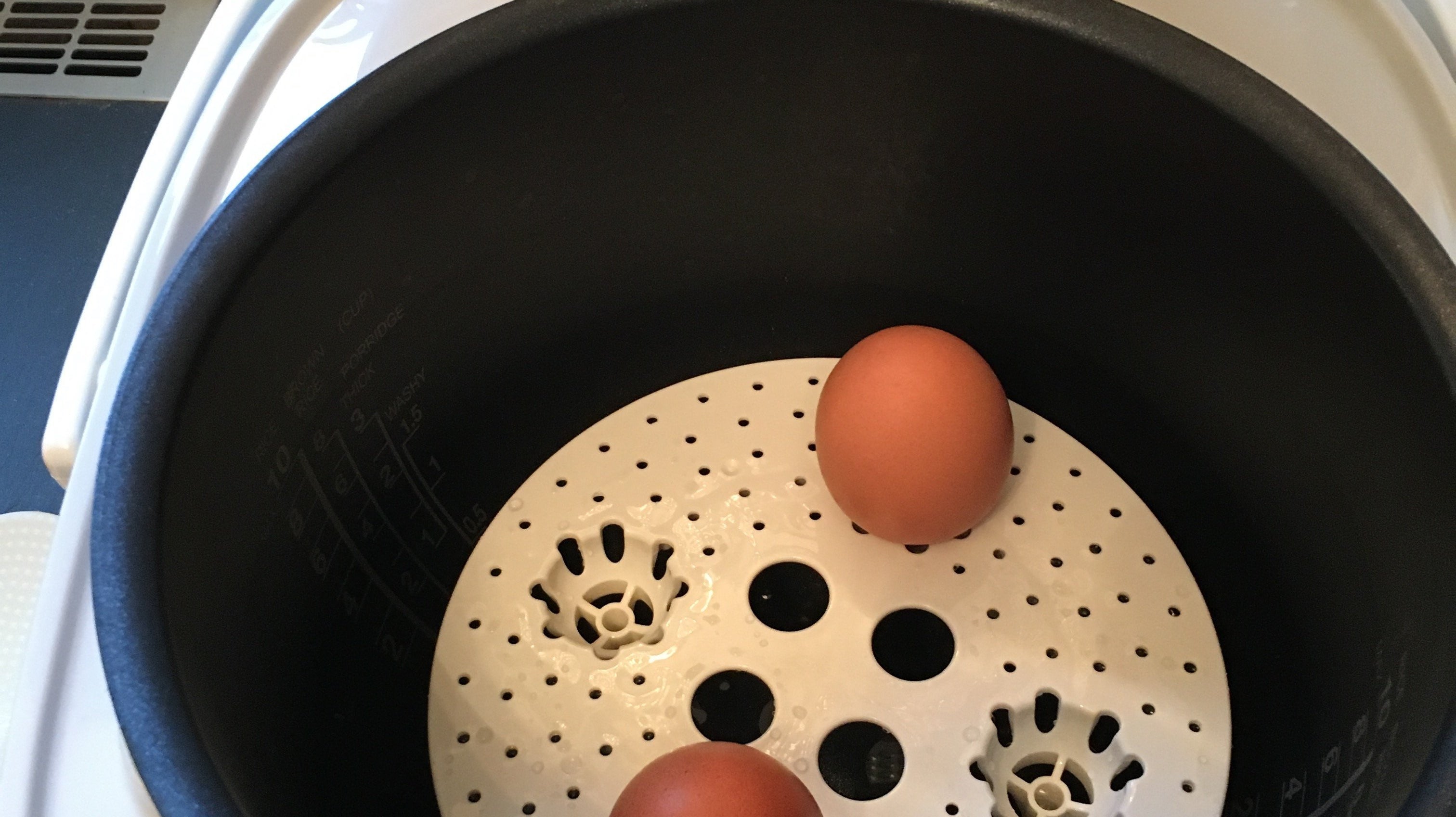 Eier kochen im Multikocher KIC-180 | KeMar GmbH | Kitchenware | Haushaltsgeräte