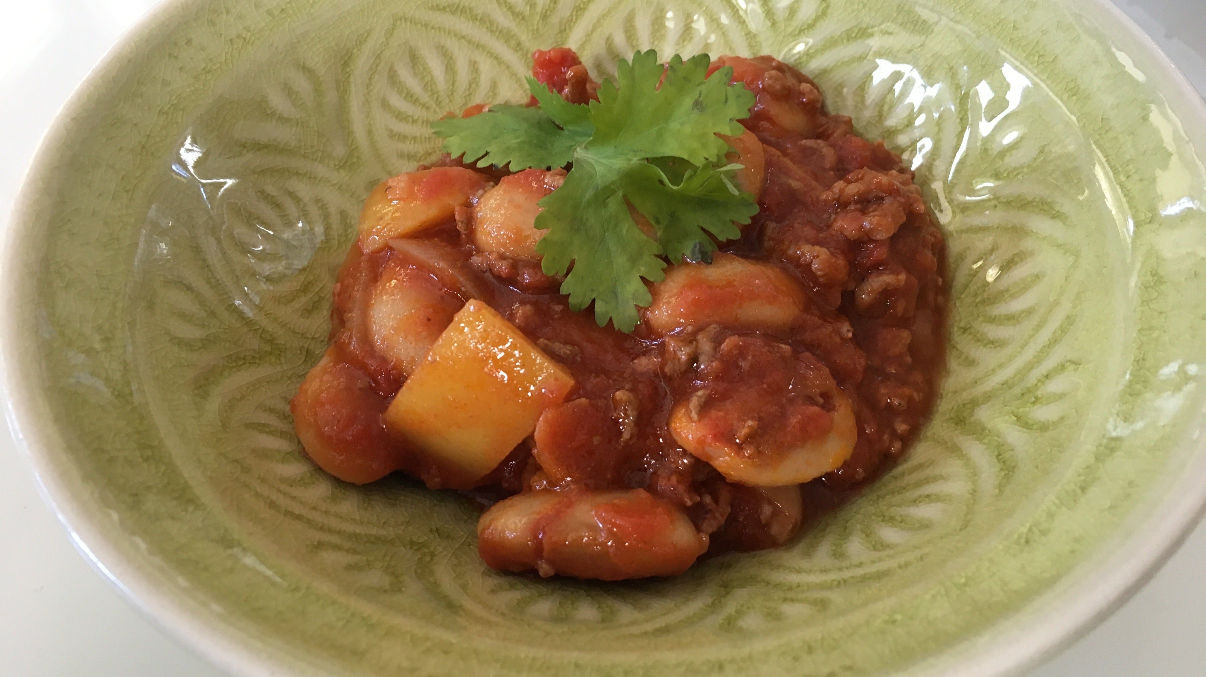 Ein leckerer Eintopf mit wenig Zutaten im Schnellkocher | KeMar GmbH | Kitchenware | Haushaltsgeräte