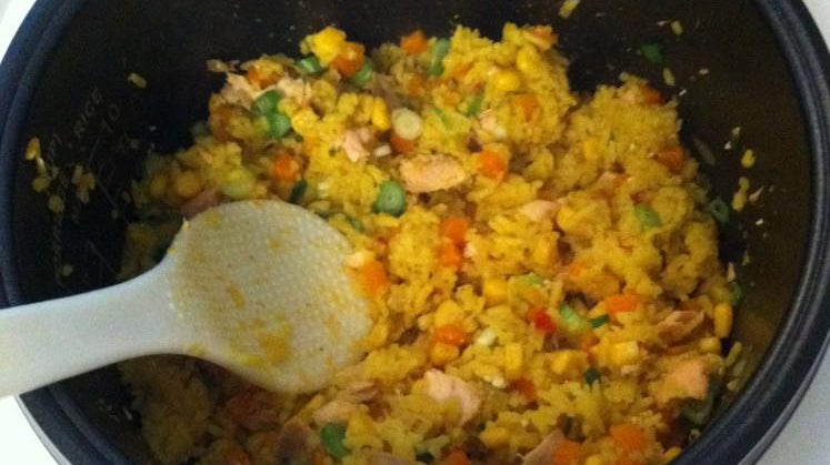 Lachs Gemüse Reis für Faule im Multikocher KRC-140 | KeMar GmbH | Kitchenware | Haushaltsgeräte