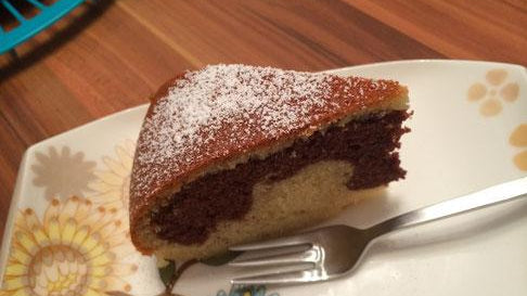 Marmorkuchen backen im Multikocher KIC-180 | KeMar GmbH | Kitchenware | Haushaltsgeräte