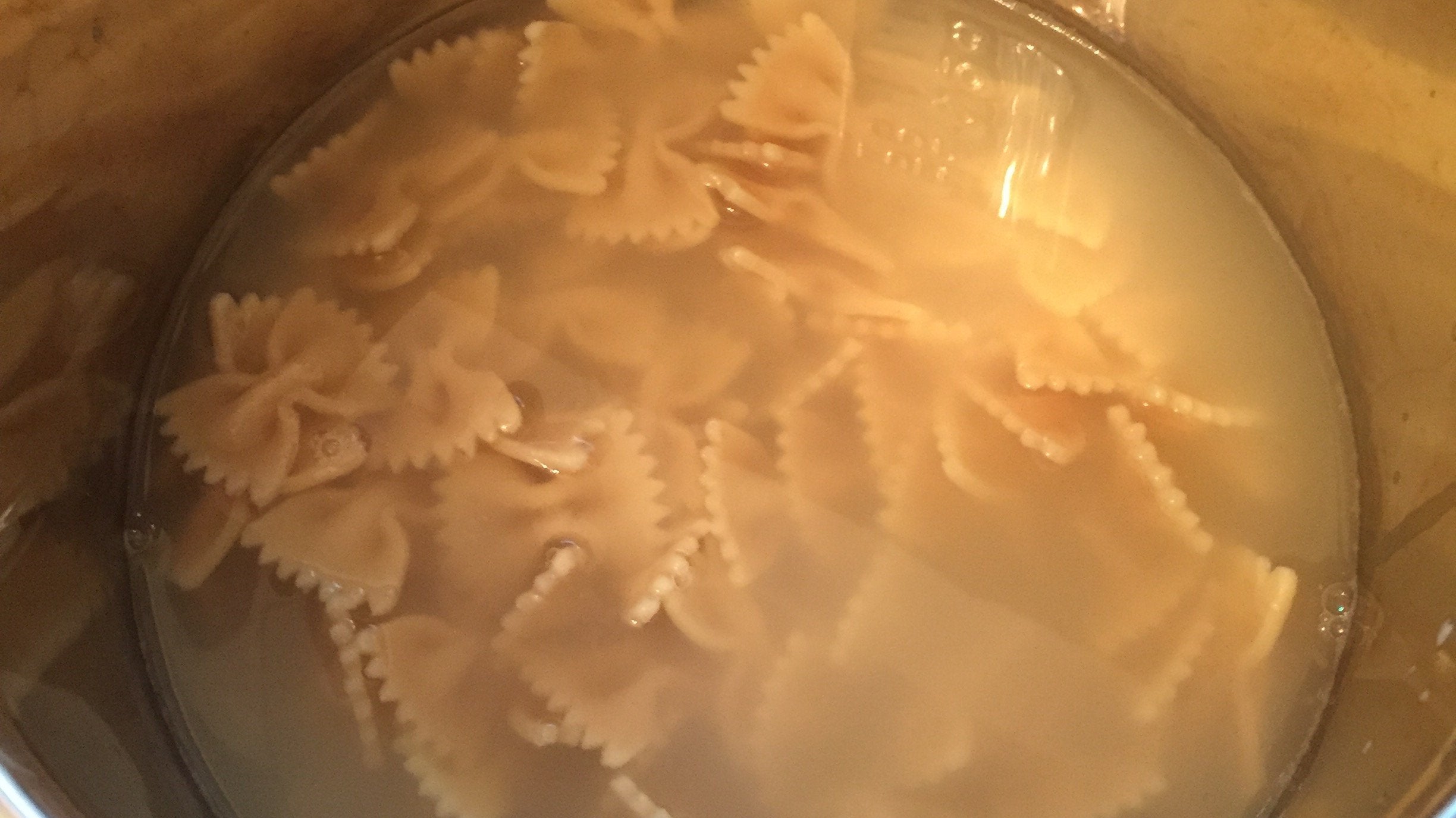 Nudeln im Schnellkocher KPC-150 | KeMar GmbH | Kitchenware | Haushaltsgeräte