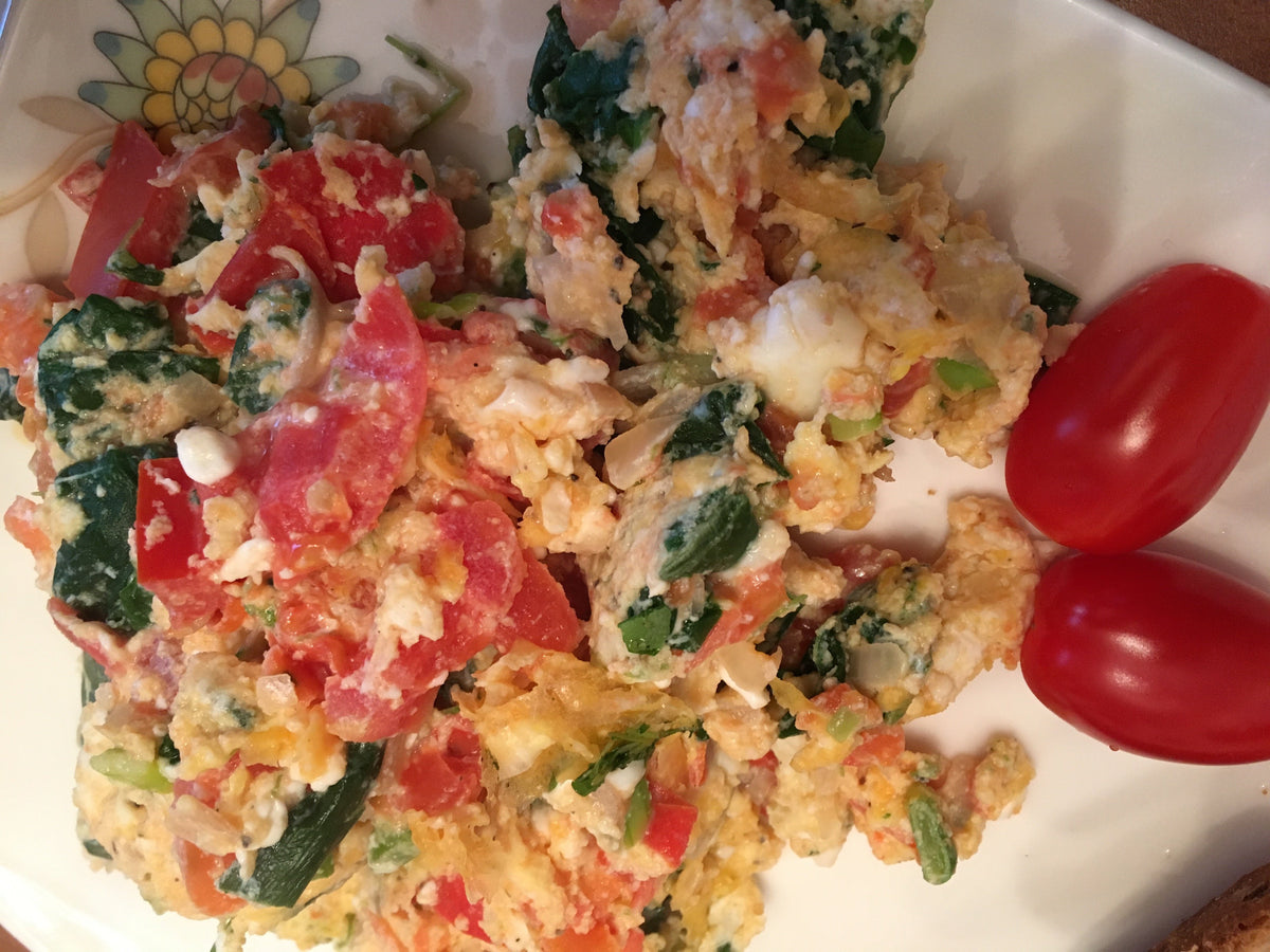 Rühreier mit Tomaten und Spinat im Multikocher KRC-140 – KeMar GmbH ... Rühreier mit Tomaten und Spinat im Multikocher KRC-140 – KeMar GmbH ...