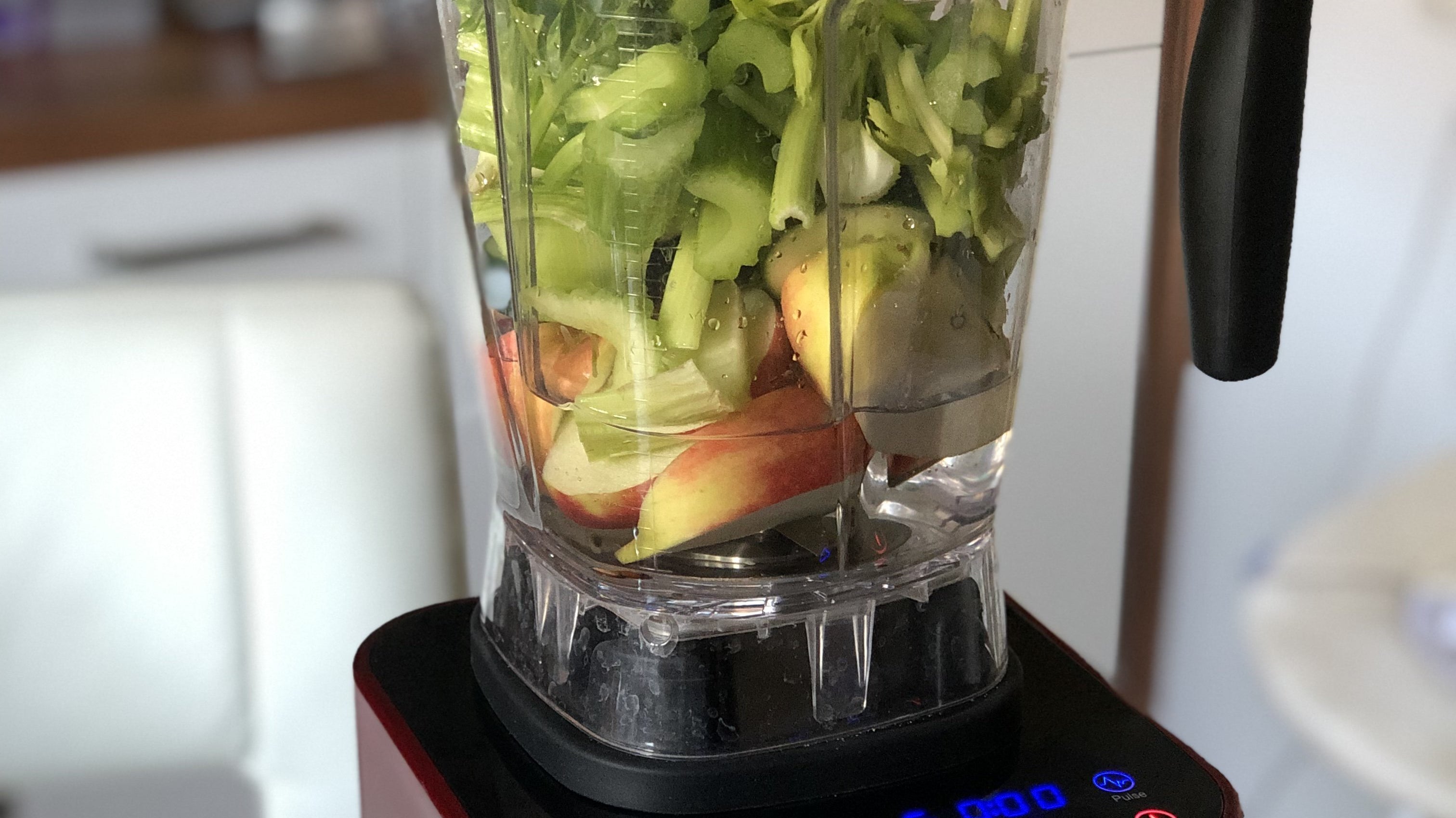 Selleriesaft selber machen | KeMar GmbH | Kitchenware | Haushaltsgeräte