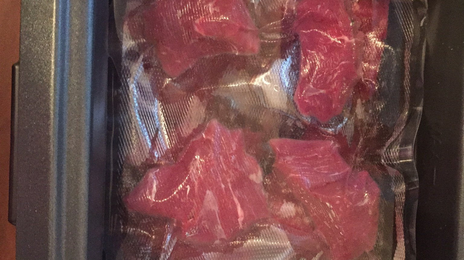 Steaks im Sous Vide KSV-160 | KeMar GmbH | Kitchenware | Haushaltsgeräte