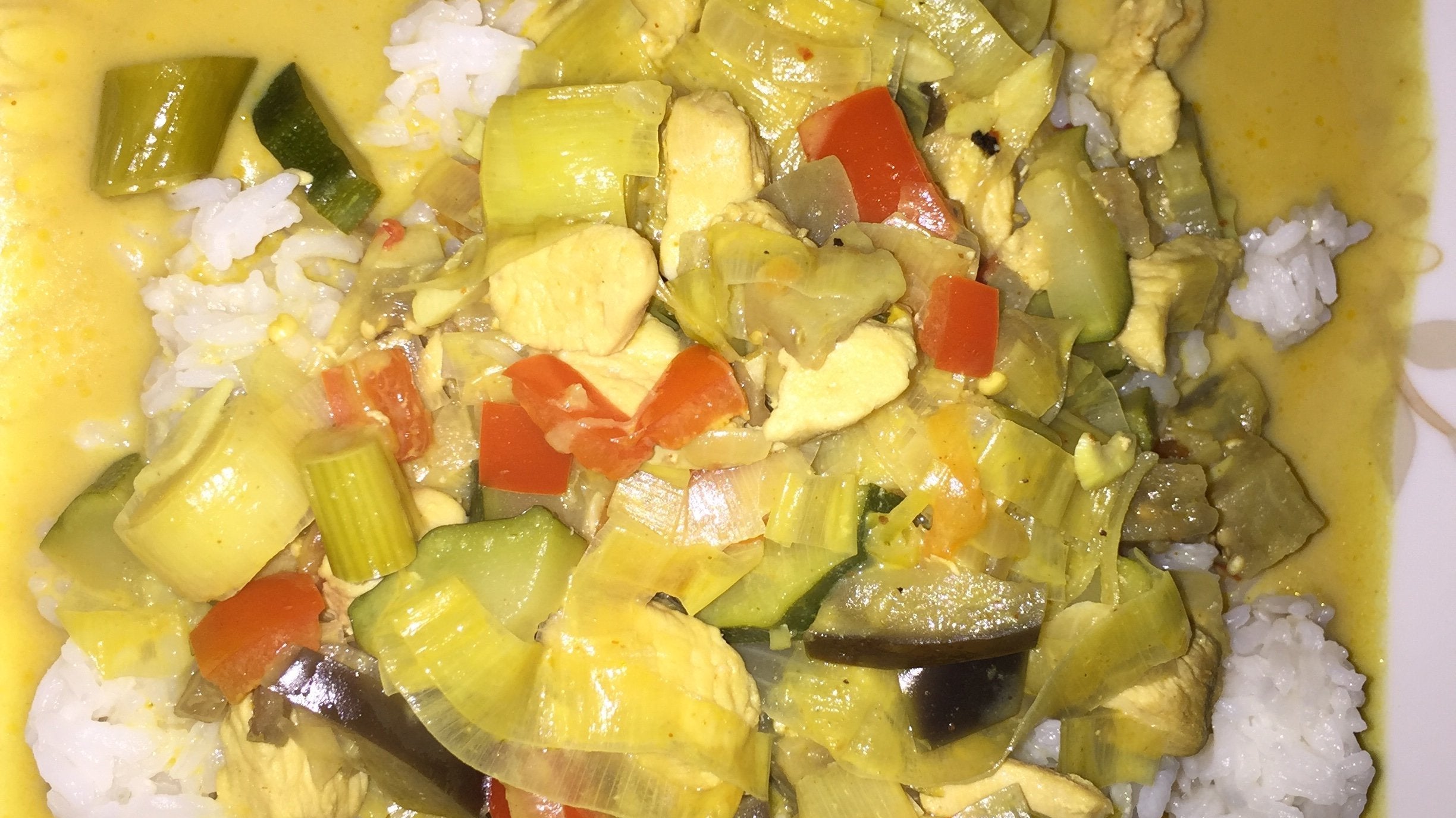 Thai Curry schnell zubereitet im Multikocher KRC-140 | KeMar GmbH | Kitchenware | Haushaltsgeräte