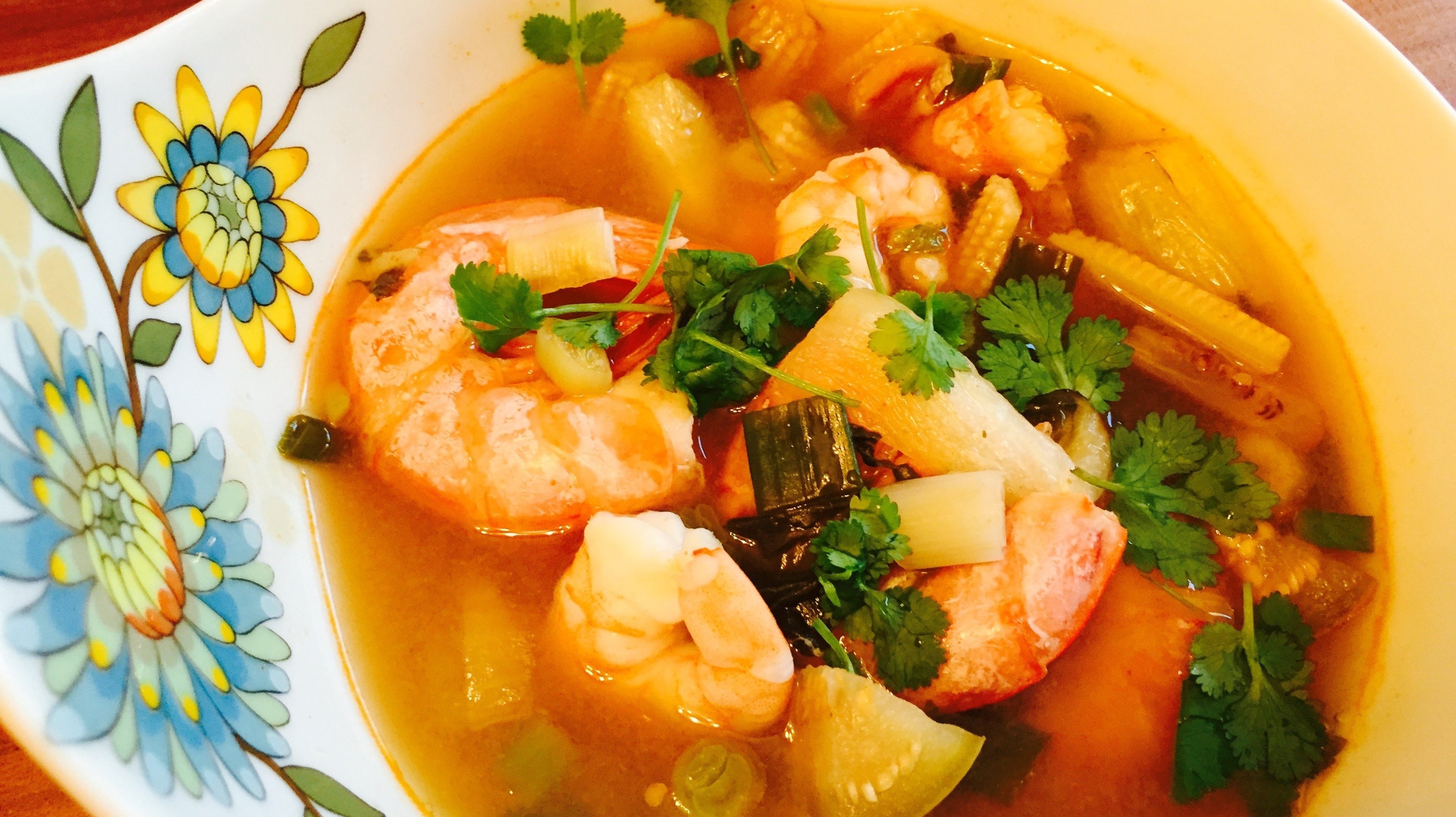 Tom Yam Gung (Saure Garnelensuppe) im Multikocher KIC-180 | KeMar GmbH | Kitchenware | Haushaltsgeräte