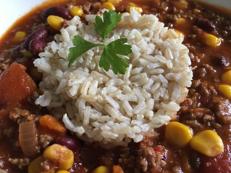 Geschmackvolle Chili con Carne im KIC-180 | KeMar GmbH | Kitchenware | Haushaltsgeräte