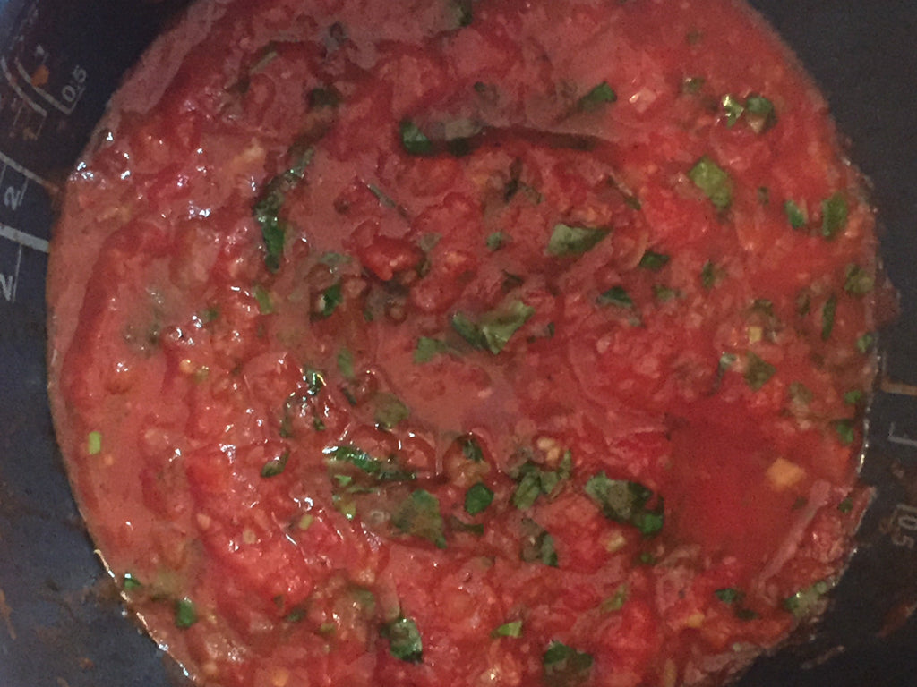 Klassische rote Tomatensoße für Pasta im Multikocher KIC-180 | KeMar GmbH | Kitchenware | Haushaltsgeräte