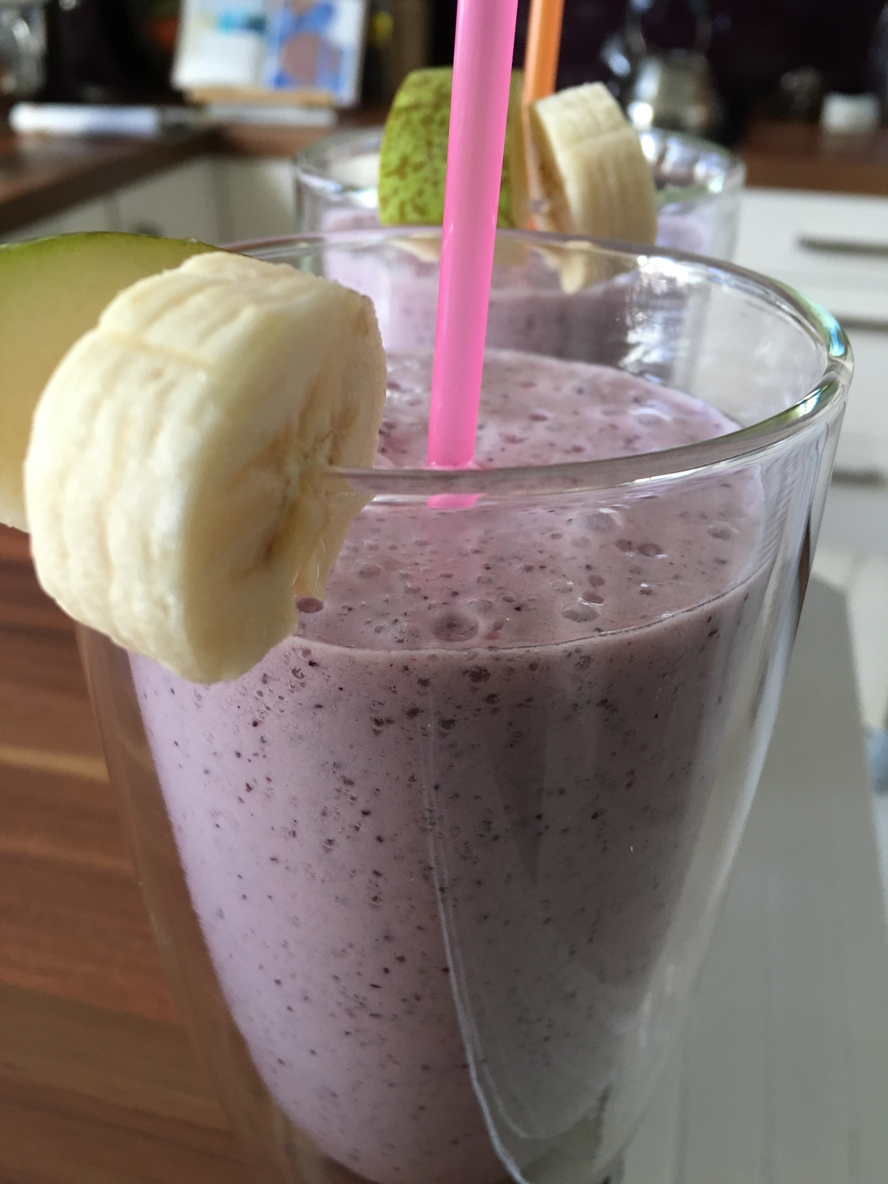 Lassi mit Blaubeeren | KeMar GmbH | Kitchenware | Haushaltsgeräte