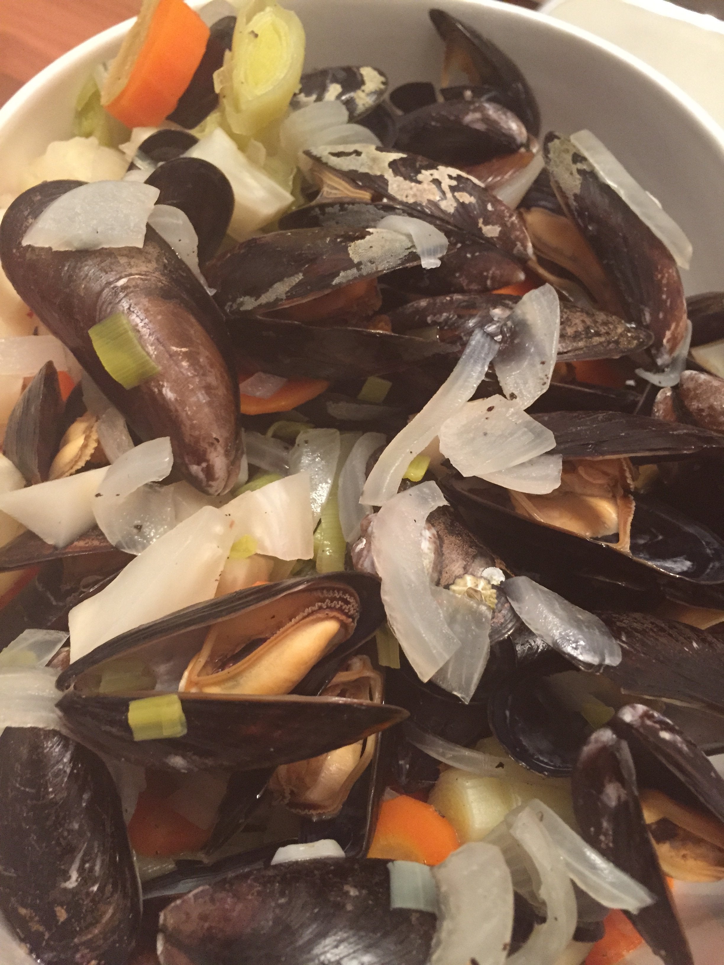 Muscheln für 2 Personen im Multikocher KRC-140 | KeMar GmbH | Kitchenware | Haushaltsgeräte