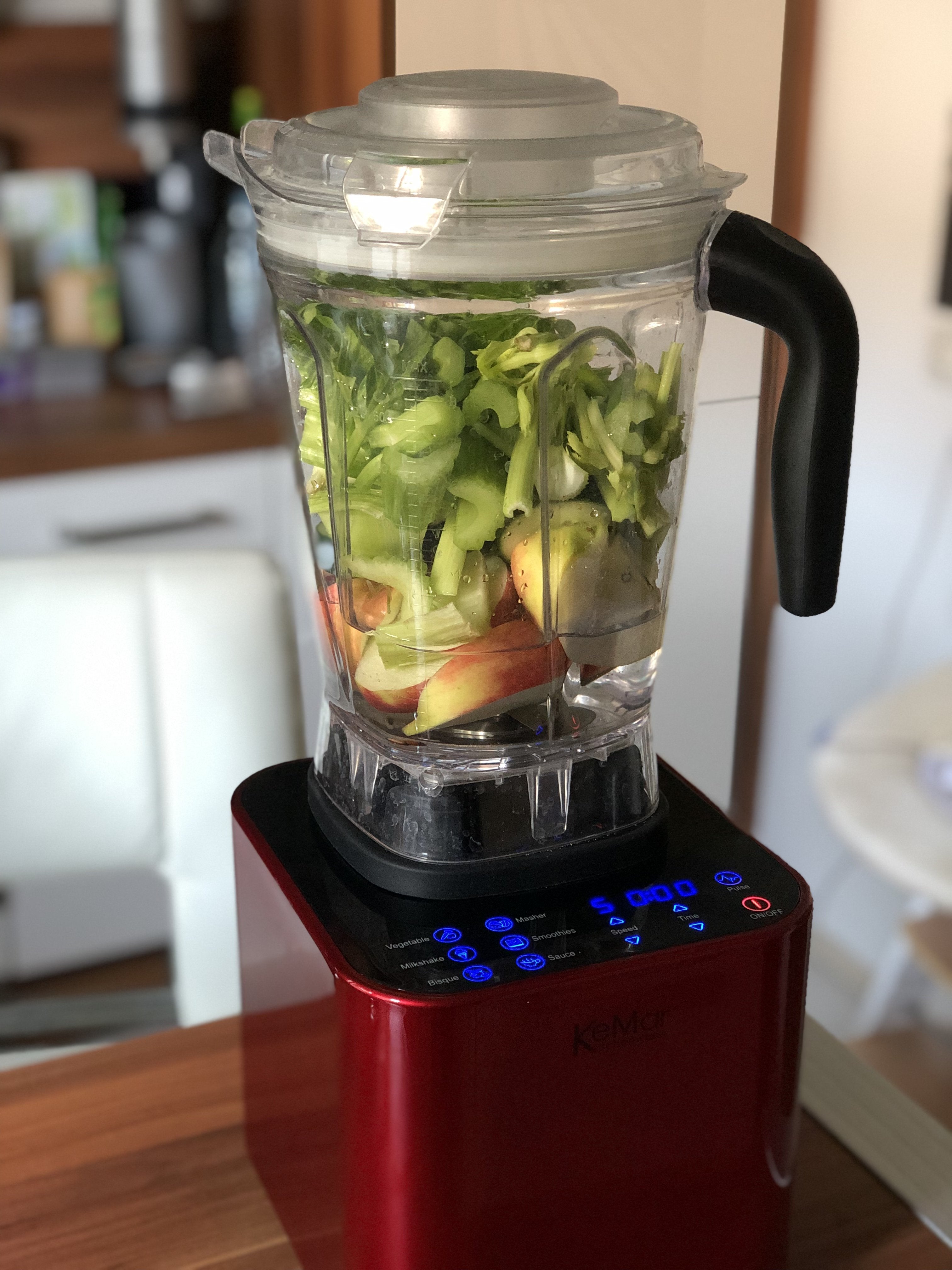 Selleriesaft selber machen | KeMar GmbH | Kitchenware | Haushaltsgeräte