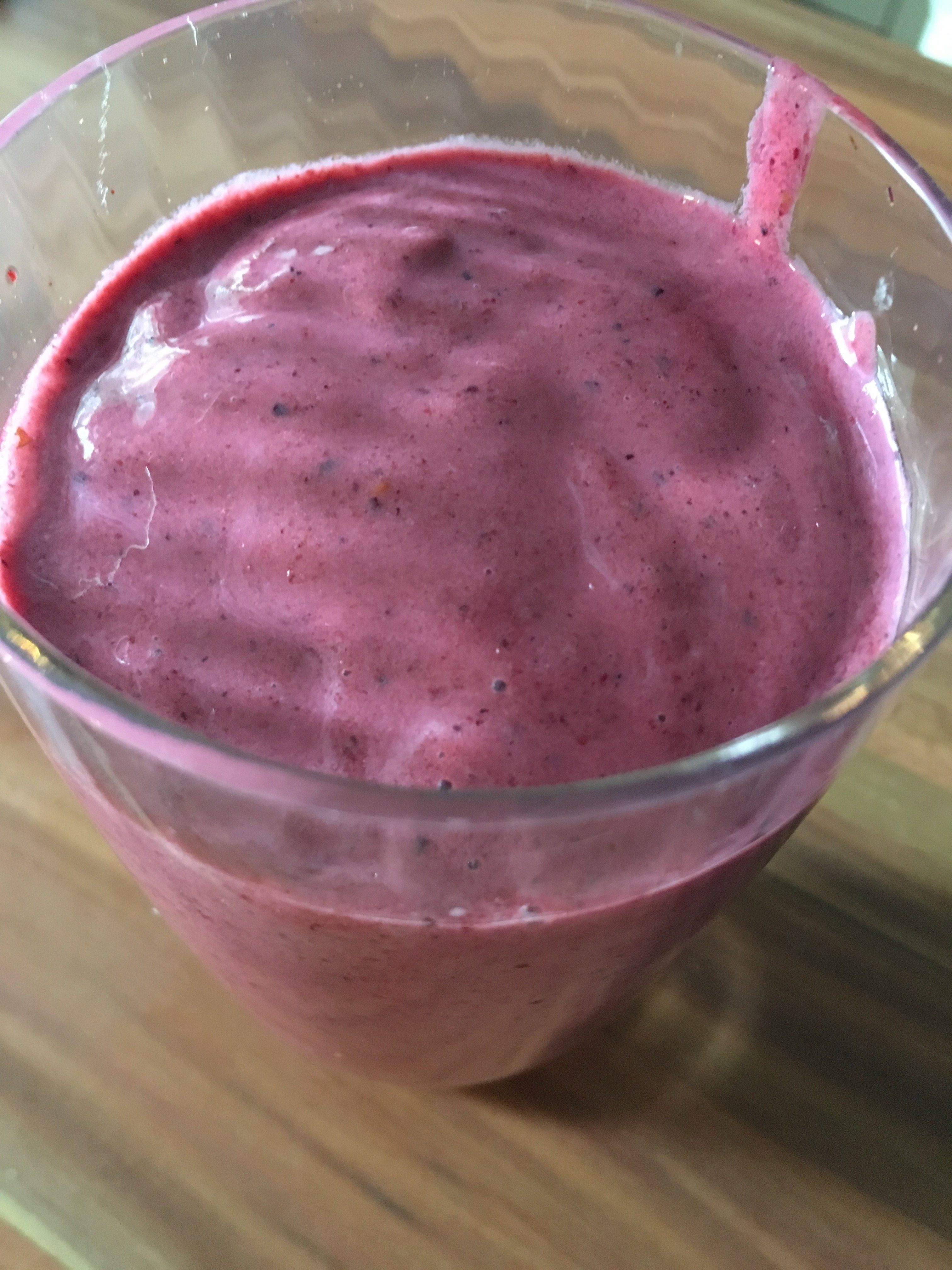 Shake mit gefrorenen Früchten | KeMar GmbH | Kitchenware | Haushaltsgeräte